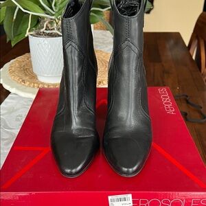 AEROSOLES Sleek Black Ankle Booties